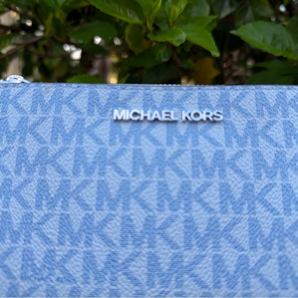 Michael Kors Jet Set Travel LG Double Zip Wallet MK Pale Ocean - Picture 8 of 12
